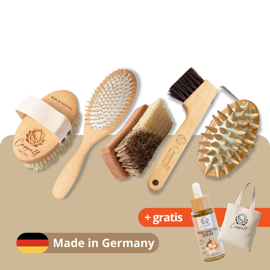 Deluxe horse grooming set